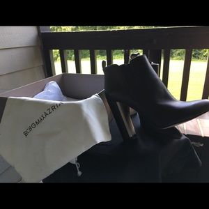 Brand new BCBG Maxazria leather ankle boots